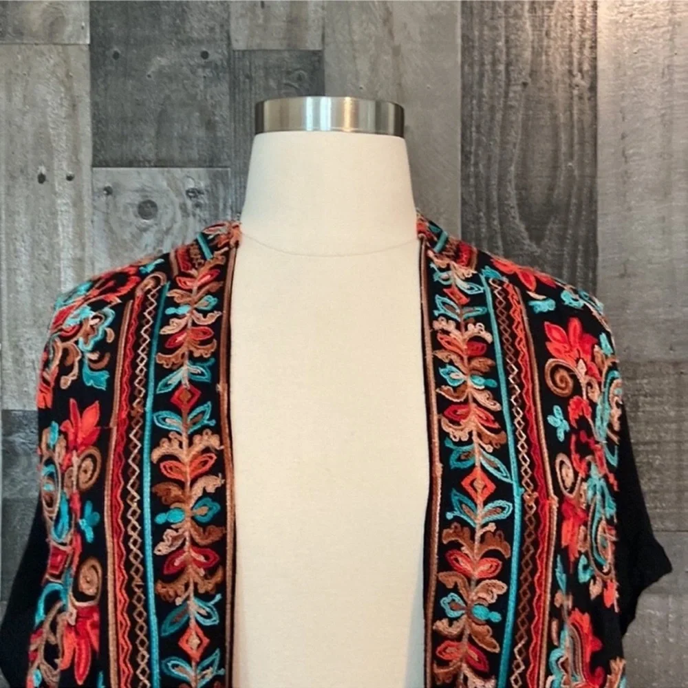 Altar’d State Embroidered Kimono - Picture 5 of 12